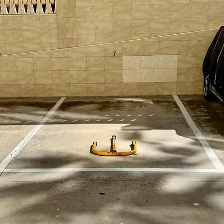 Location En La Mejor Ubicacion De Con Parking شقة *